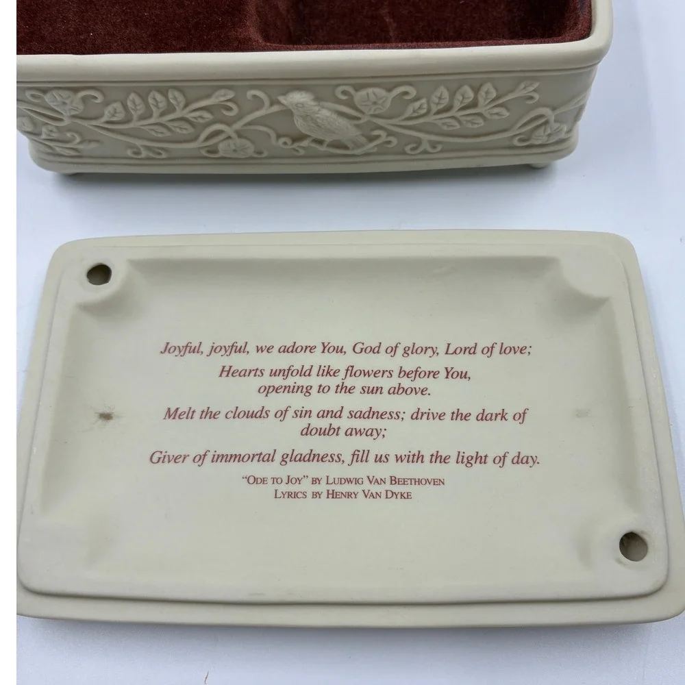 Hour of Power Sparrows Club 2003 Musical Jewelry Box Ode to Joy Sankyo Bird